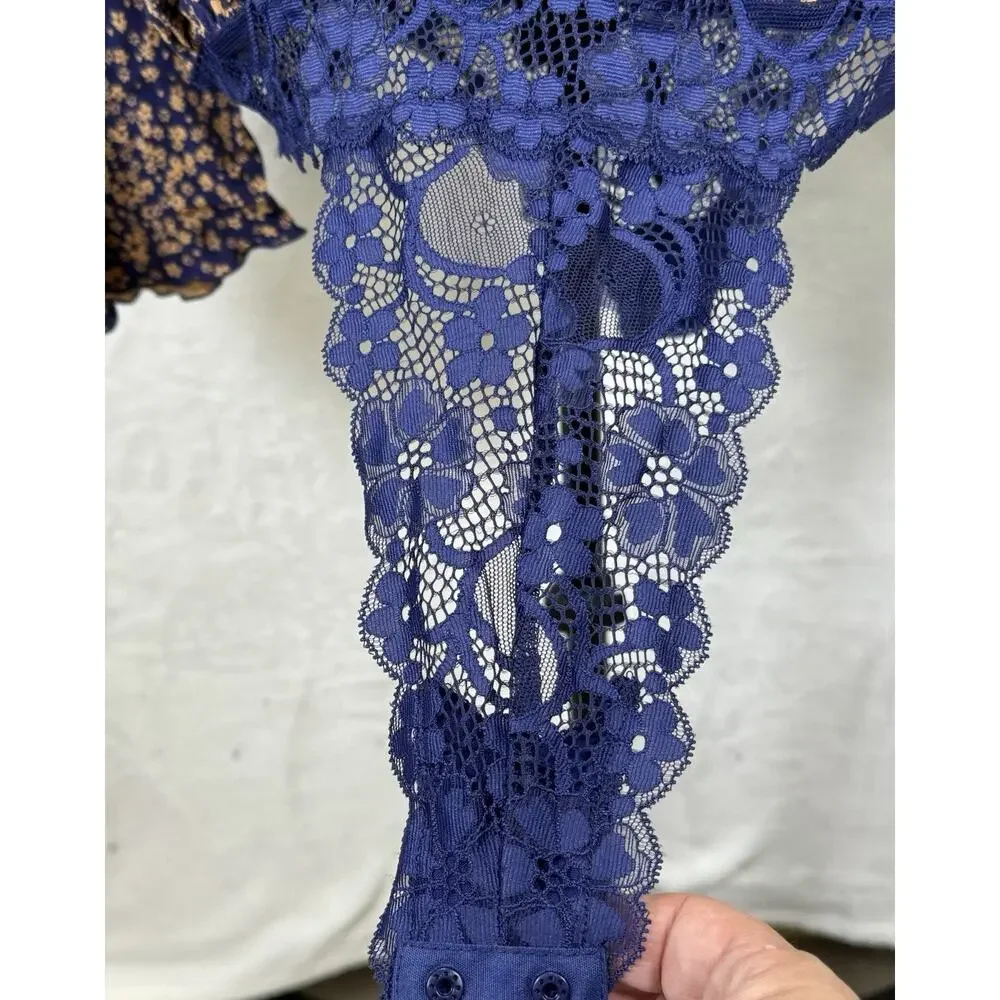 Intimately Free People Bodysuit Women’s Sz M Dainty Blue Floral Blouse Boho Lace - Picture 4 of 16